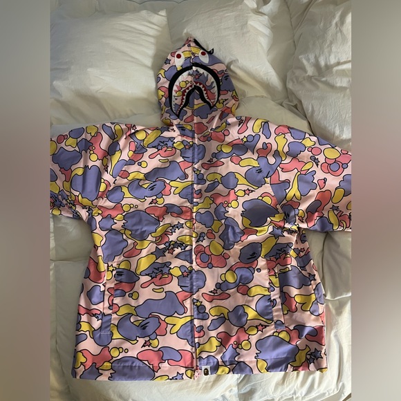 A BATHING APE®
Pastel camouflage-print hooded jacket - Picture 1 of 9